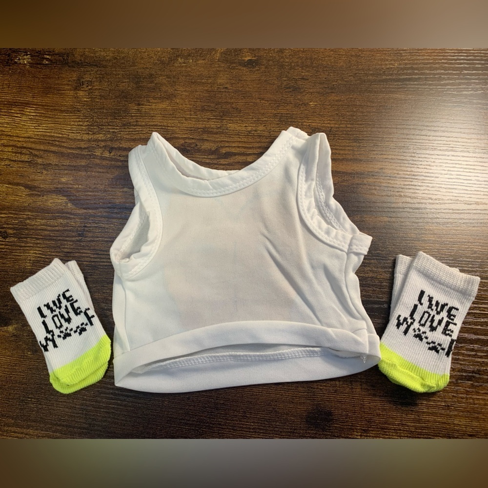 3/$20 Dog tee and booties - Picture 2 of 4